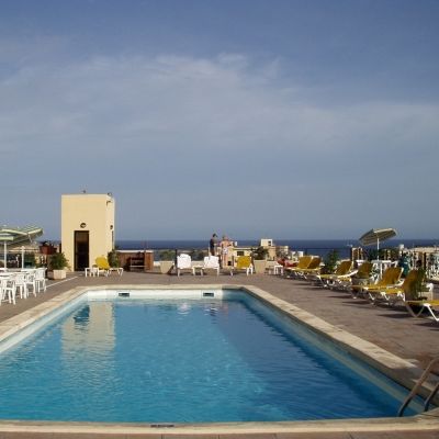 The Crown Hotel Bugibba Bagian luar foto