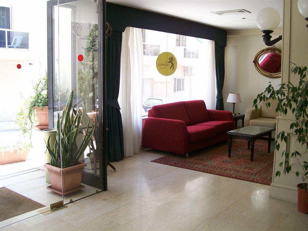 The Crown Hotel Bugibba Bagian luar foto